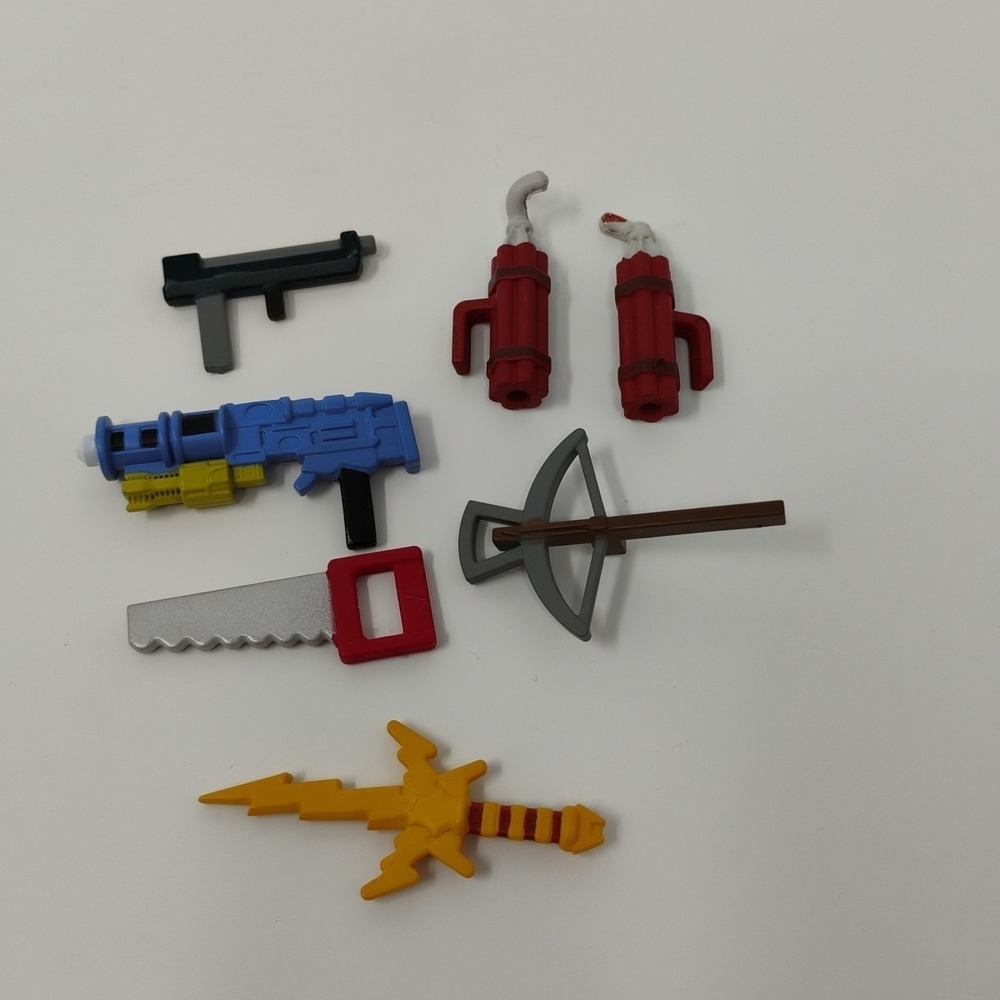 ROBLOX Storage Carry Case with 15 Figures & Accessories - No Codes Included - Picture 14 of 16